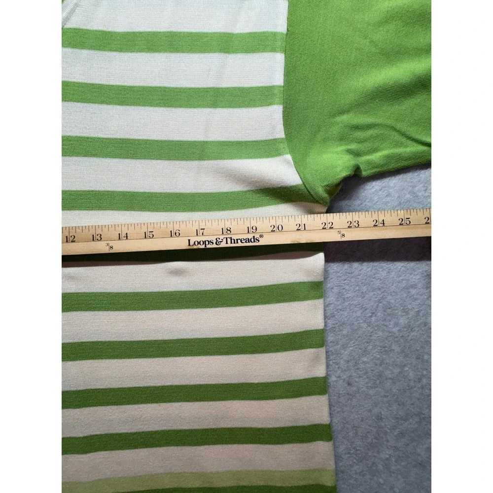 Royalty Culture Mens XL Green Striped Short Sleeve V-Neck Knit Sweater Top